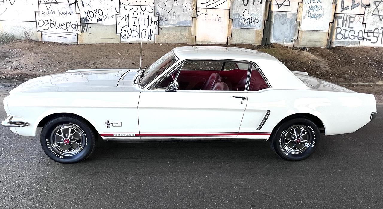 1st Image of a 1965 FORD MUSTANG