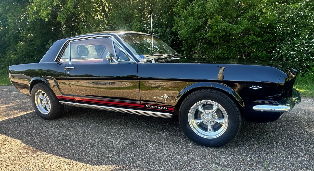 1st Image of a 1965 FORD MUSTANG