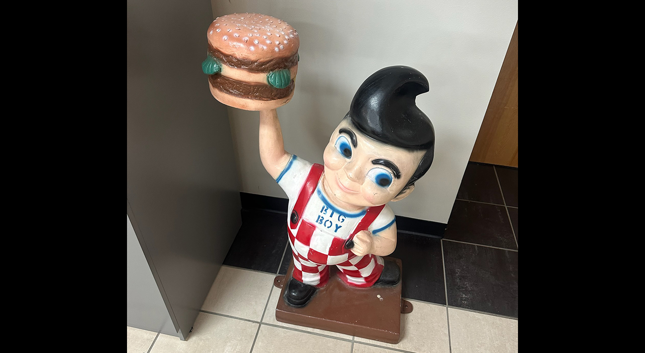 0th Image of a N/A BIG BOY STATUE