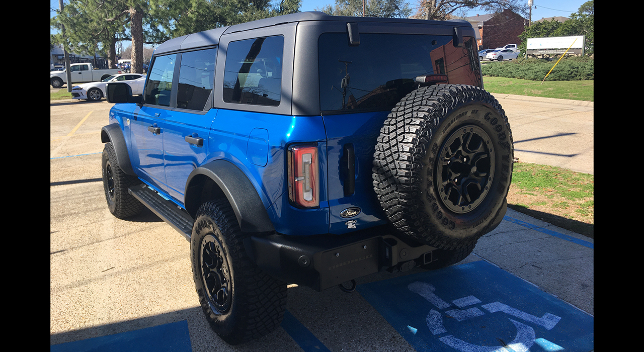 2nd Image of a 2022 FORD BRONCO ADVANCED WILDTRAK