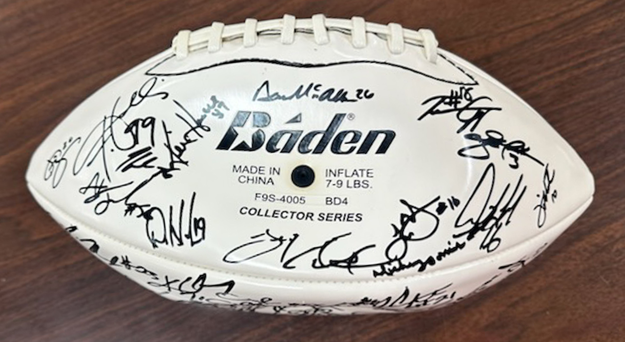 1st Image of a 2010 SIGNED NEW ORLEANS SAINTS FOOTBALL