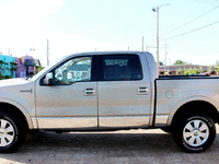 Image 3 of 10 of a 2006 LINCOLN MARK LT