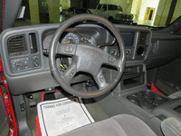 Image 6 of 17 of a 2004 CHEVROLET SILVERADO 1500