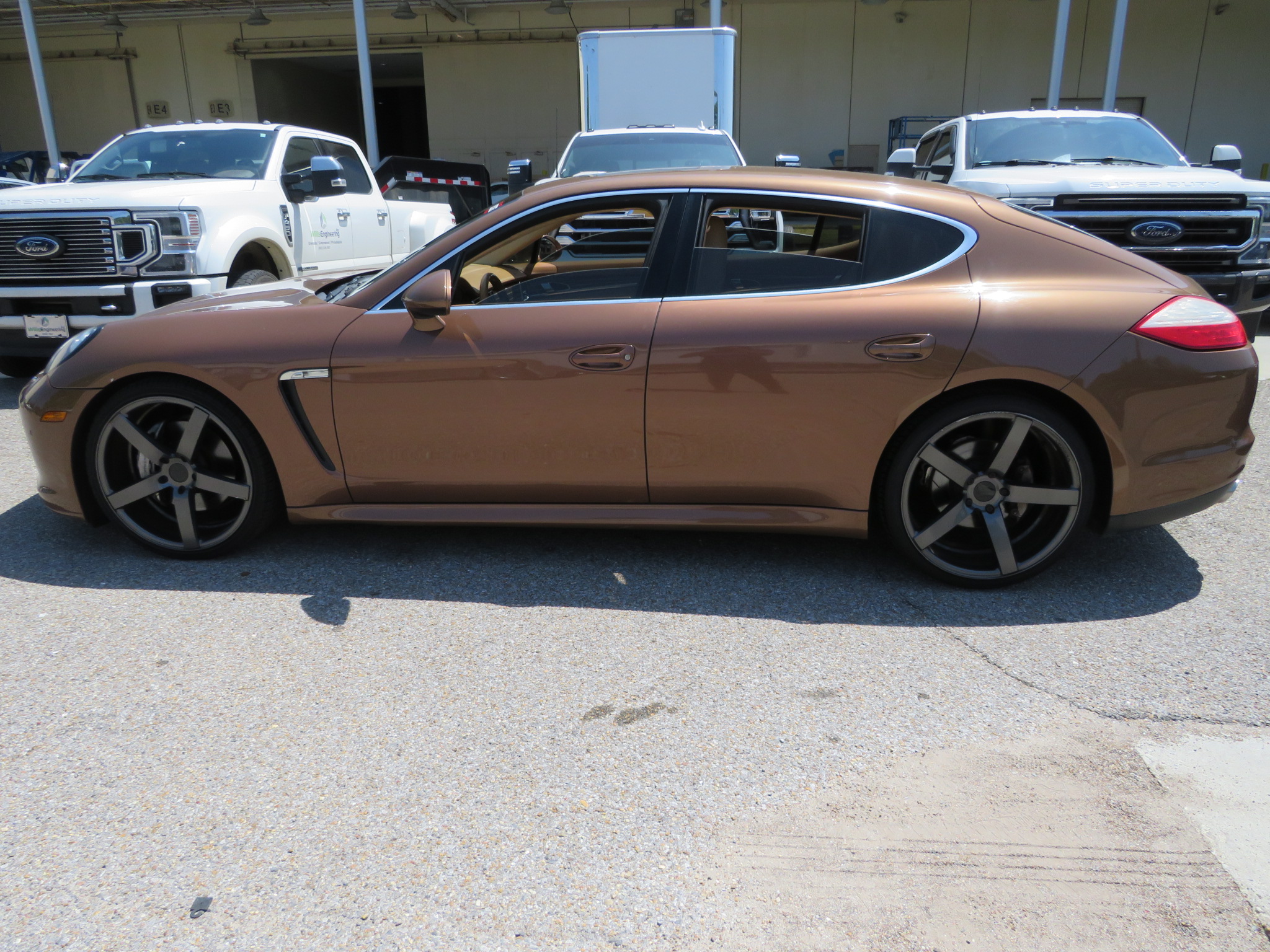 2nd Image of a 2012 PORSCHE PANAMERA