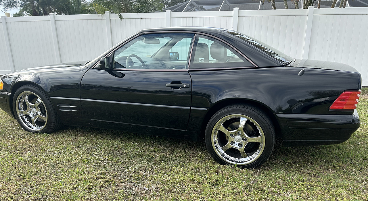 2nd Image of a 1998 MERCEDES-BENZ SL-CLASS SL500