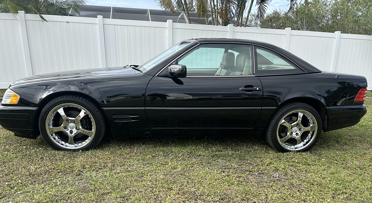 3rd Image of a 1998 MERCEDES-BENZ SL-CLASS SL500