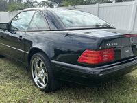 Image 2 of 31 of a 1998 MERCEDES-BENZ SL-CLASS SL500