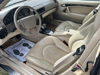 Image 17 of 31 of a 1998 MERCEDES-BENZ SL-CLASS SL500