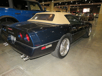 Image 2 of 11 of a 1988 CHEVROLET CORVETTE