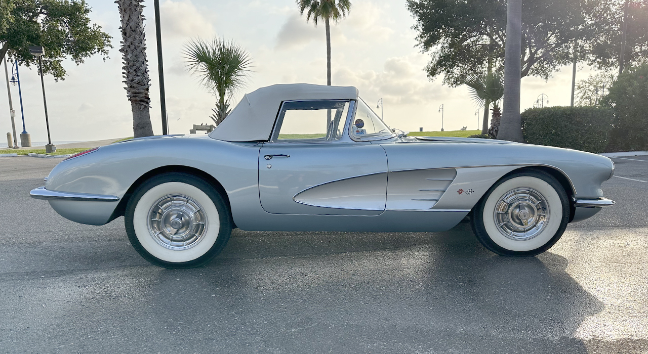 4th Image of a 1958 CHEVROLET CORVETTE