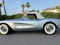 Image 4 of 33 of a 1958 CHEVROLET CORVETTE