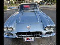 Image 8 of 33 of a 1958 CHEVROLET CORVETTE