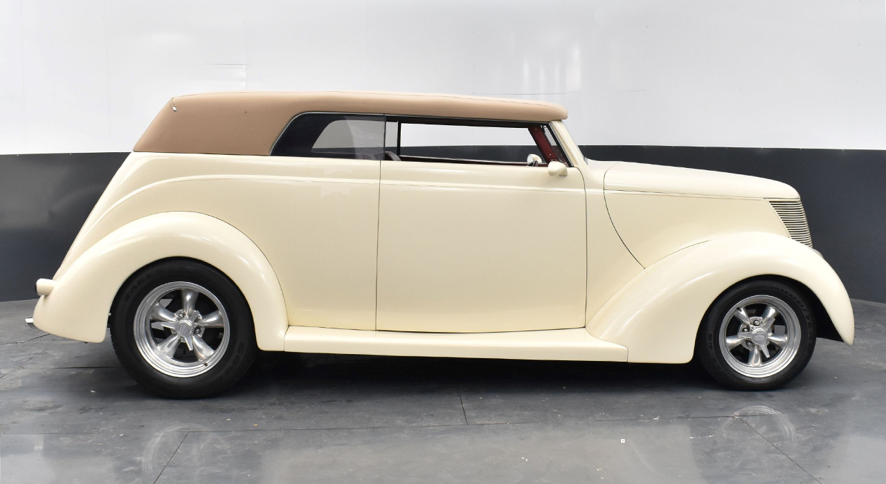 5th Image of a 1937 FORD PHAETON