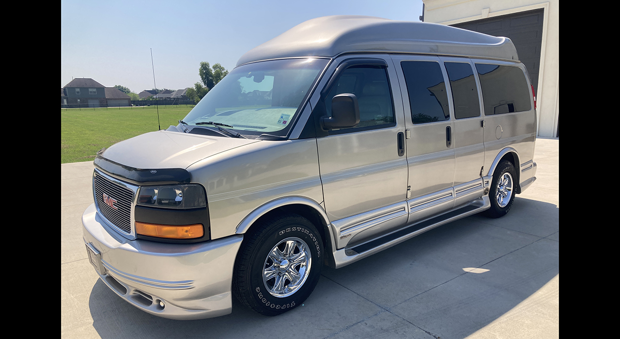 0th Image of a 2004 GMC SAVANA 1500