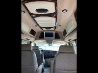 Image 13 of 14 of a 2004 GMC SAVANA 1500