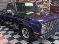 Image 6 of 20 of a 1984 CHEVROLET C10