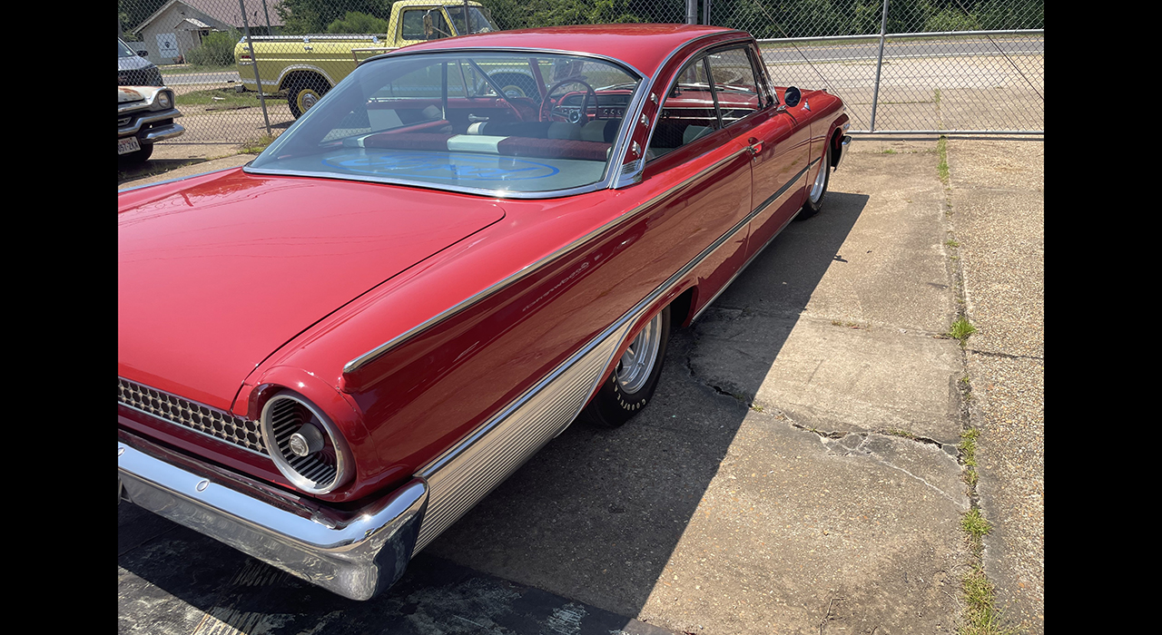 0th Image of a 1961 FORD STARLINER