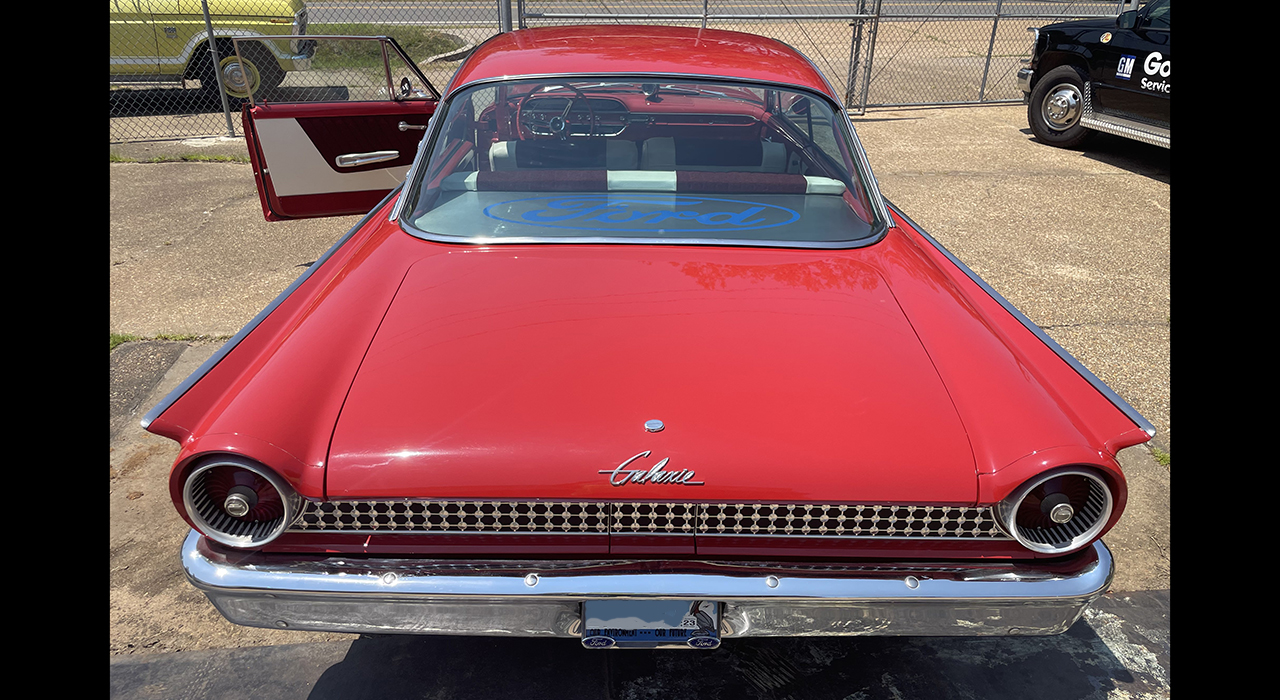 2nd Image of a 1961 FORD STARLINER