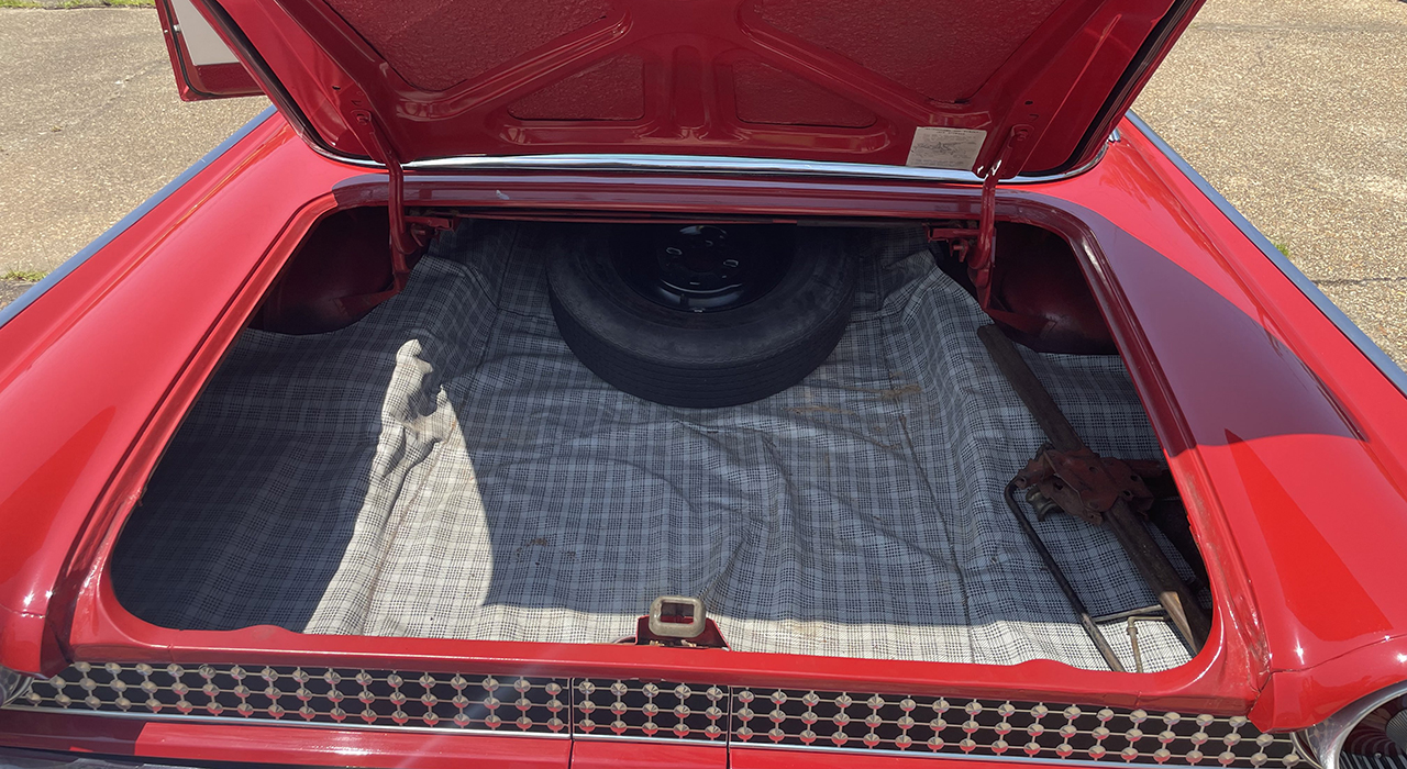 6th Image of a 1961 FORD STARLINER