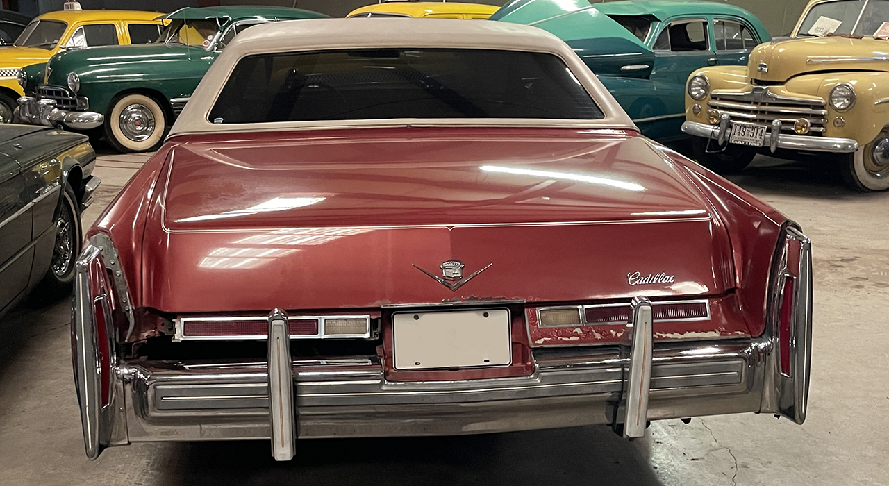 3rd Image of a 1976 CADILLAC DEVILLE