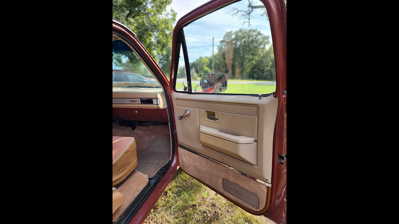 6th Image of a 1987 CHEVROLET C10