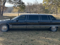 Image 4 of 11 of a 1993 CADILLAC FLEETWOOD