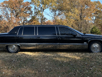 Image 5 of 11 of a 1993 CADILLAC FLEETWOOD