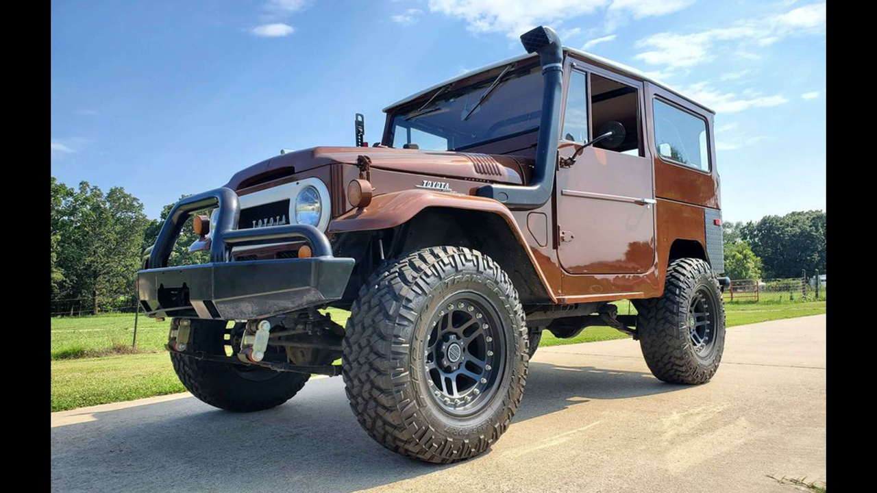 2nd Image of a 1968 TOYOTA LANDCRUISER