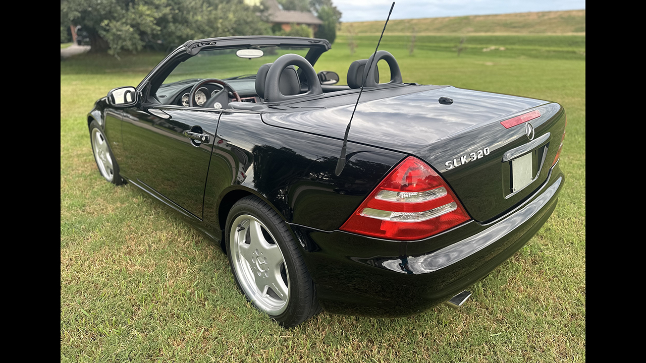 8th Image of a 2001 MERCEDES SLK 320