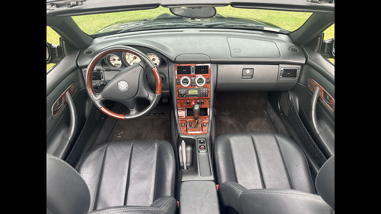 13th Image of a 2001 MERCEDES SLK 320