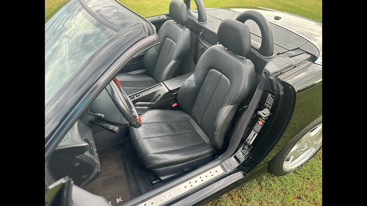 14th Image of a 2001 MERCEDES SLK 320