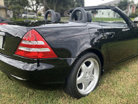 Image 10 of 24 of a 2001 MERCEDES SLK 320