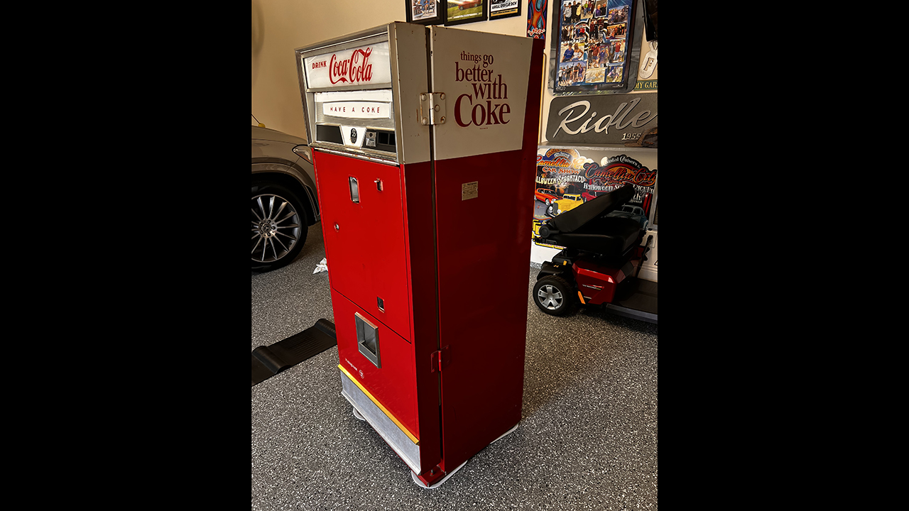 1st Image of a N/A COCA COLA VENDING MACHINE