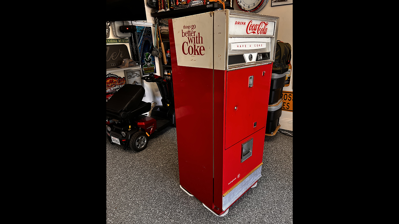 2nd Image of a N/A COCA COLA VENDING MACHINE