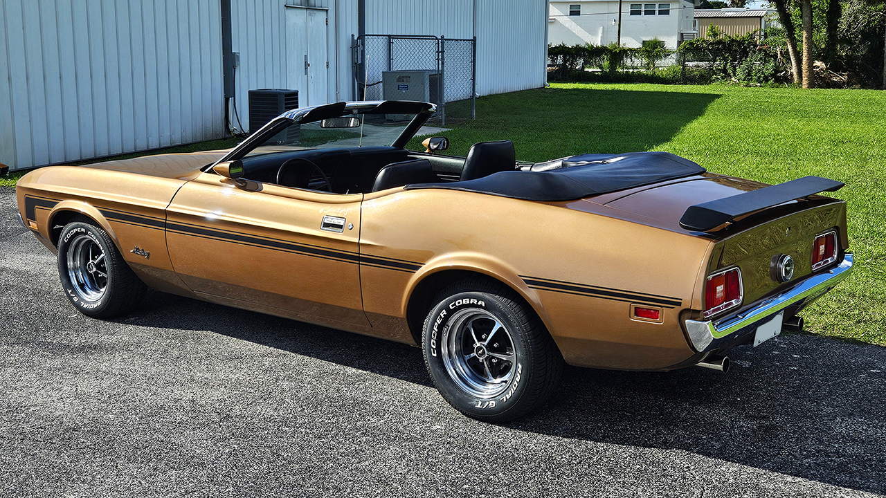 4th Image of a 1971 FORD MUSTANG