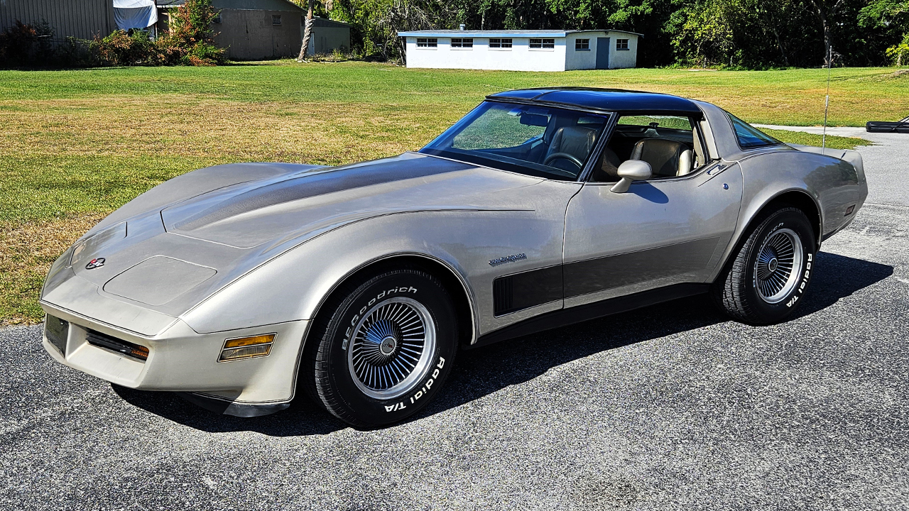 0th Image of a 1982 CHEVROLET CORVETTE