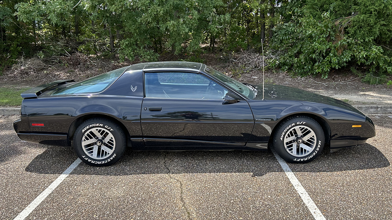 1st Image of a 1991 PONTIAC FIREBIRD