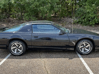 Image 2 of 7 of a 1991 PONTIAC FIREBIRD