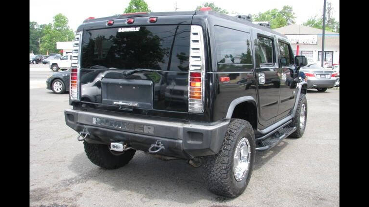 1st Image of a 2004 HUMMER H2