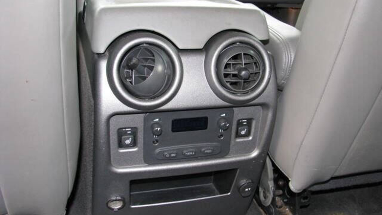 9th Image of a 2004 HUMMER H2