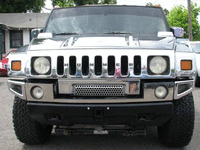 Image 4 of 12 of a 2004 HUMMER H2