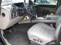 Image 5 of 12 of a 2004 HUMMER H2