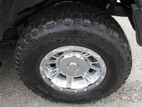 Image 12 of 12 of a 2004 HUMMER H2