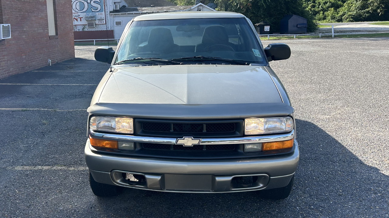 3rd Image of a 2000 CHEVROLET S10