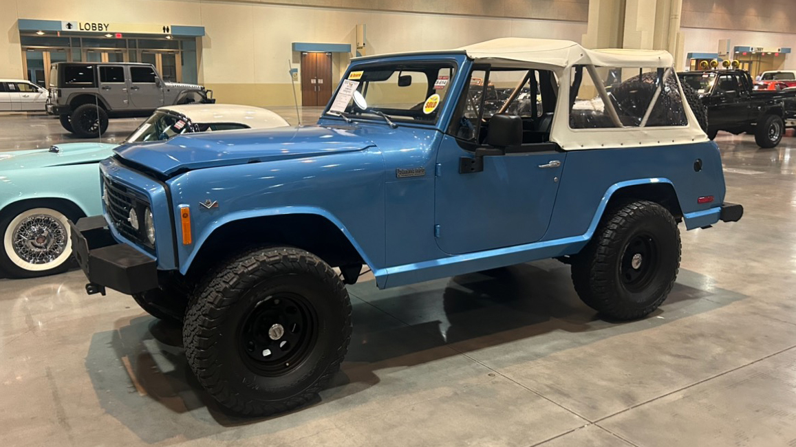 1st Image of a 1973 JEEP COMMANDO