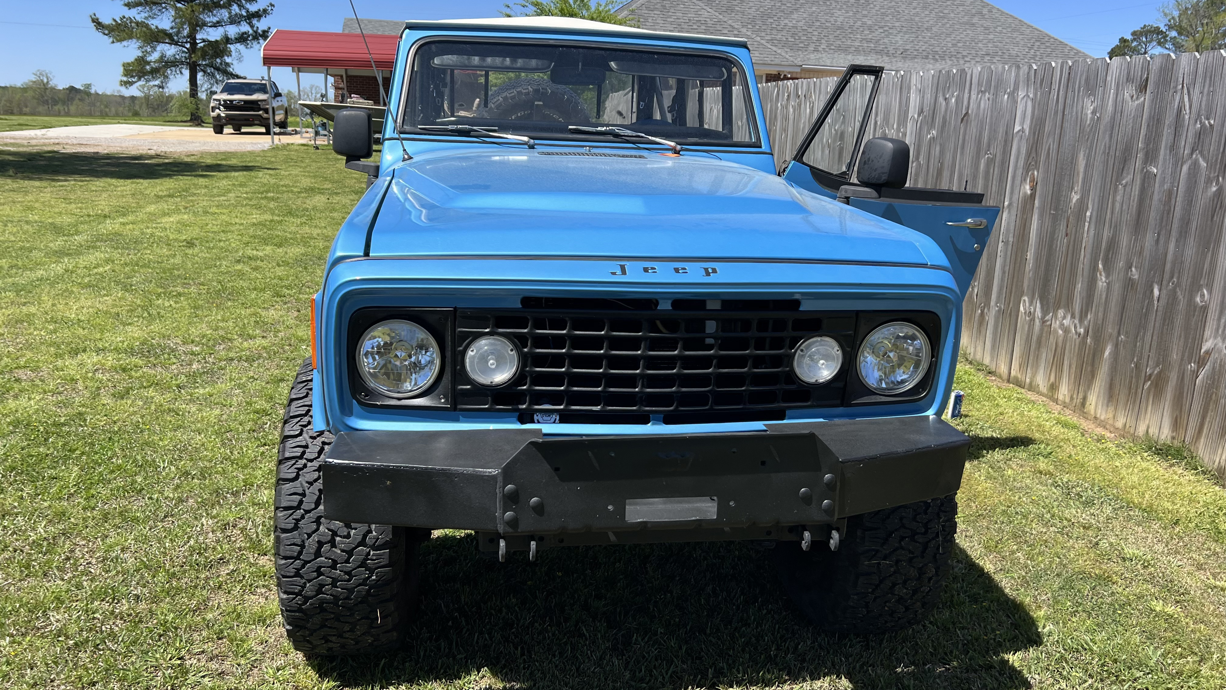 4th Image of a 1973 JEEP COMMANDO