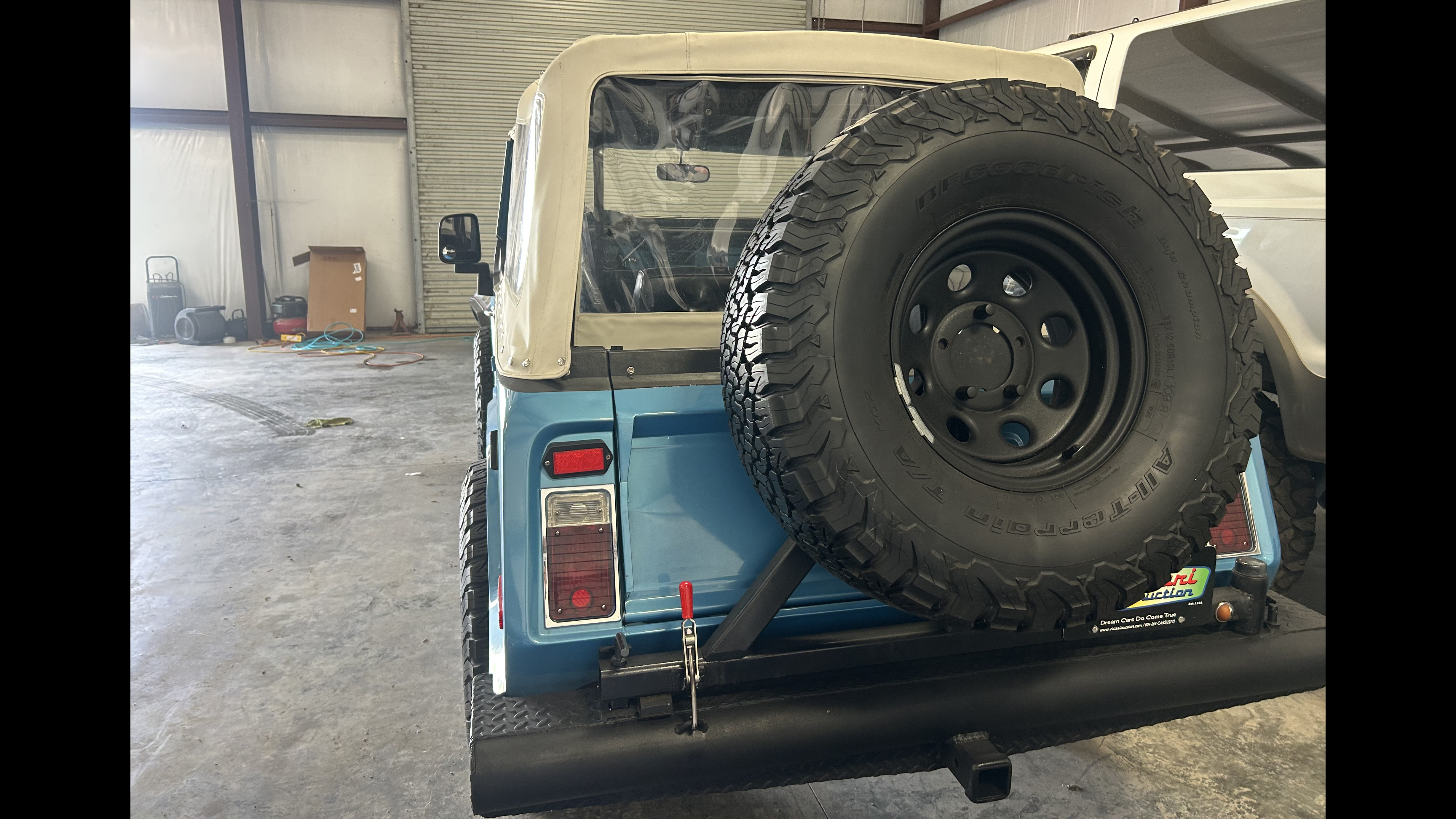 7th Image of a 1973 JEEP COMMANDO