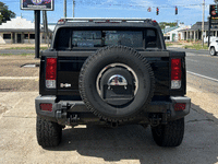 Image 4 of 5 of a 2007 HUMMER H2 SUT