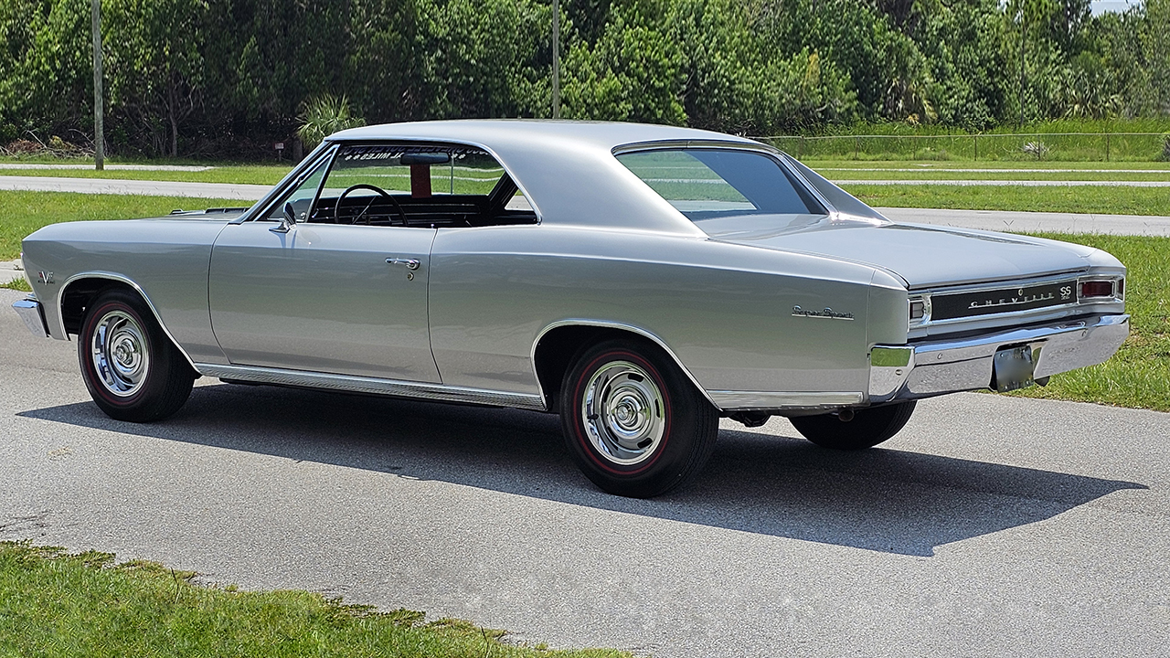 2nd Image of a 1966 CHEVROLET CHEVELLE