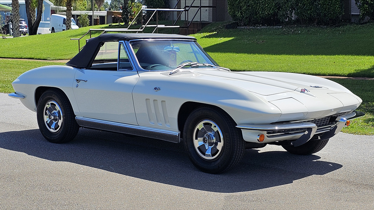 1st Image of a 1966 CHEVROLET CORVETTE